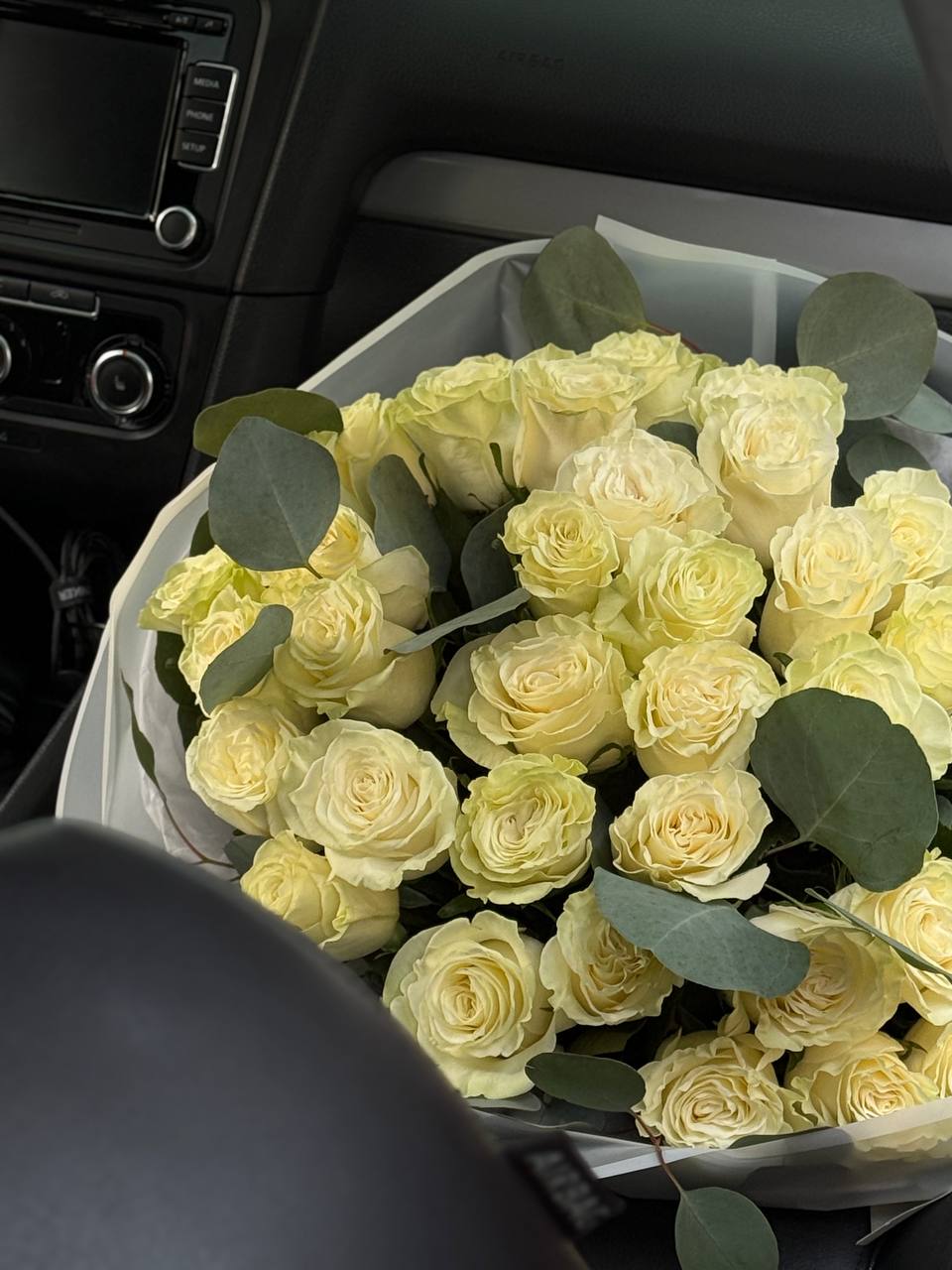 Bouquet No. 11 | White Elegance