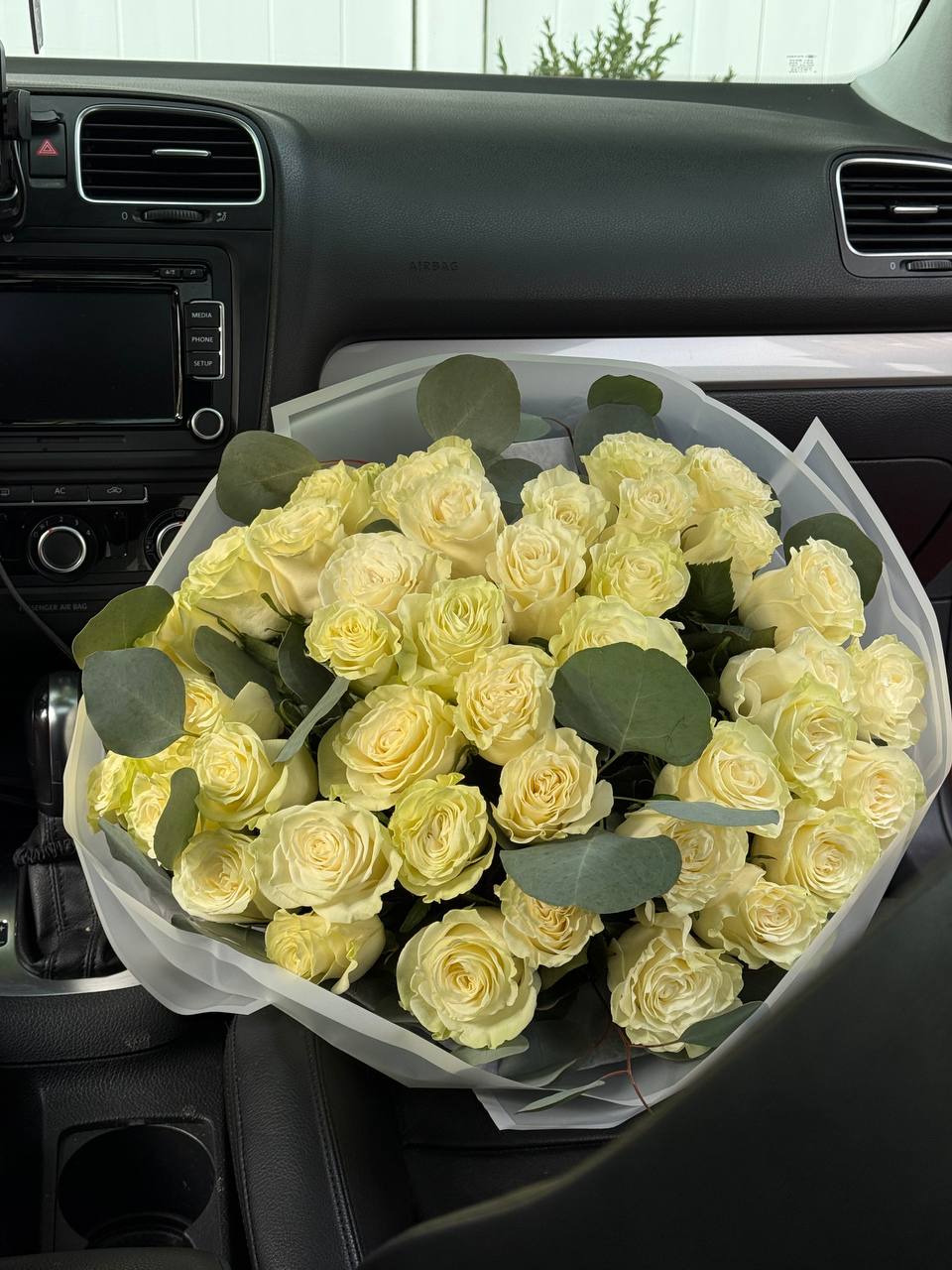 Bouquet No. 11 | White Elegance