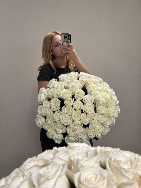 Bouquet No. 8 | 100 White Garden Roses